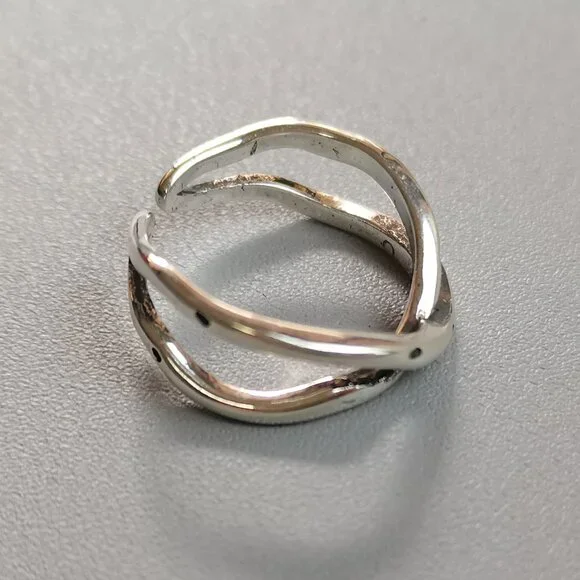 Pre-owned women's classic fashion rings - Picture 2 of 5